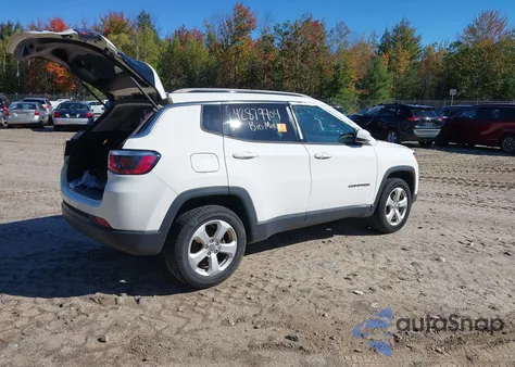 2019 Jeep Compass Latitude 4X4 z USA, uszkodzony, nr VIN 3C4NJDBBXKT593879